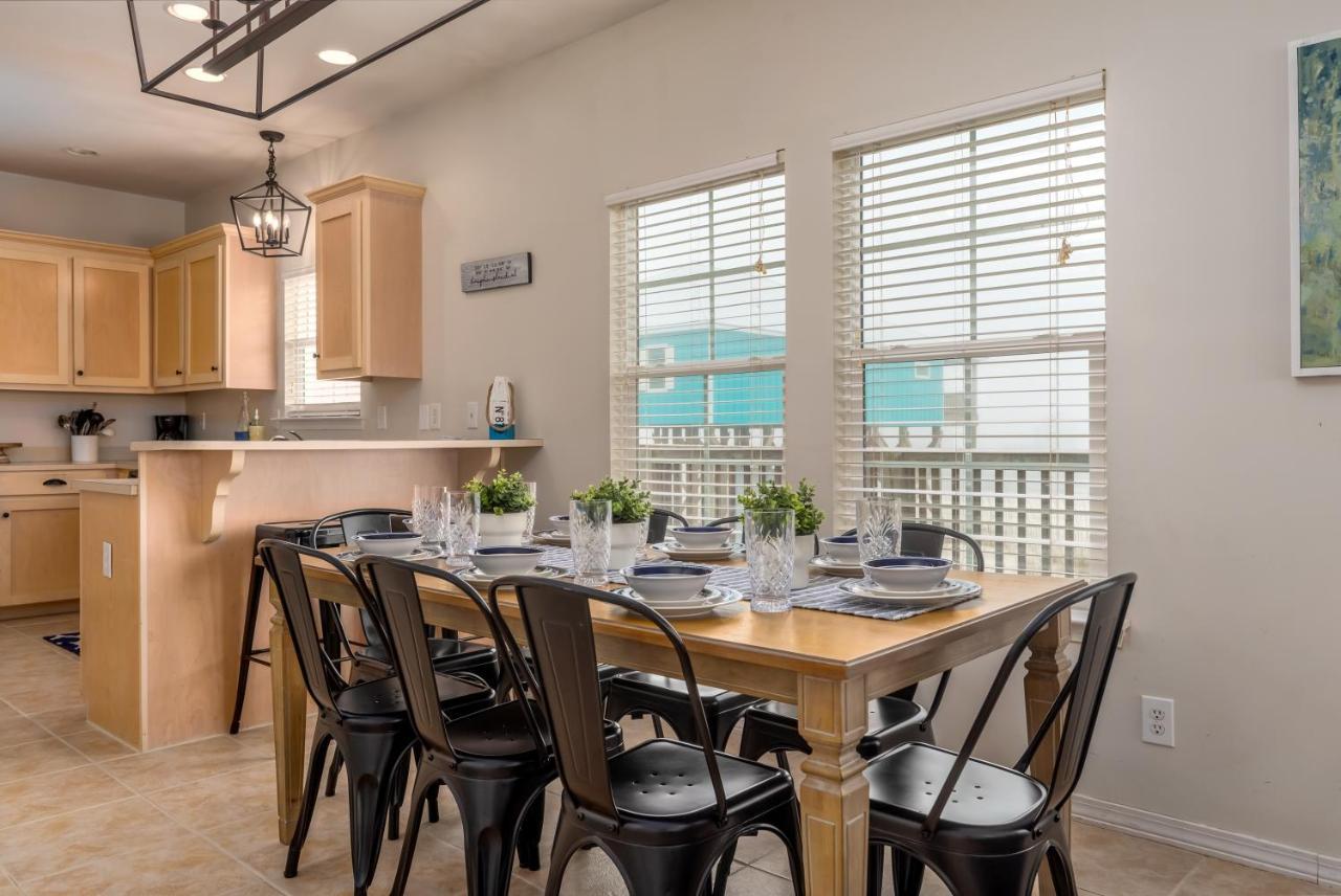 Island Sun - First Row Beach House! Fun And Games Galore - Including A Private Volleyball Pit! Home Dauphin Island Exteriör bild