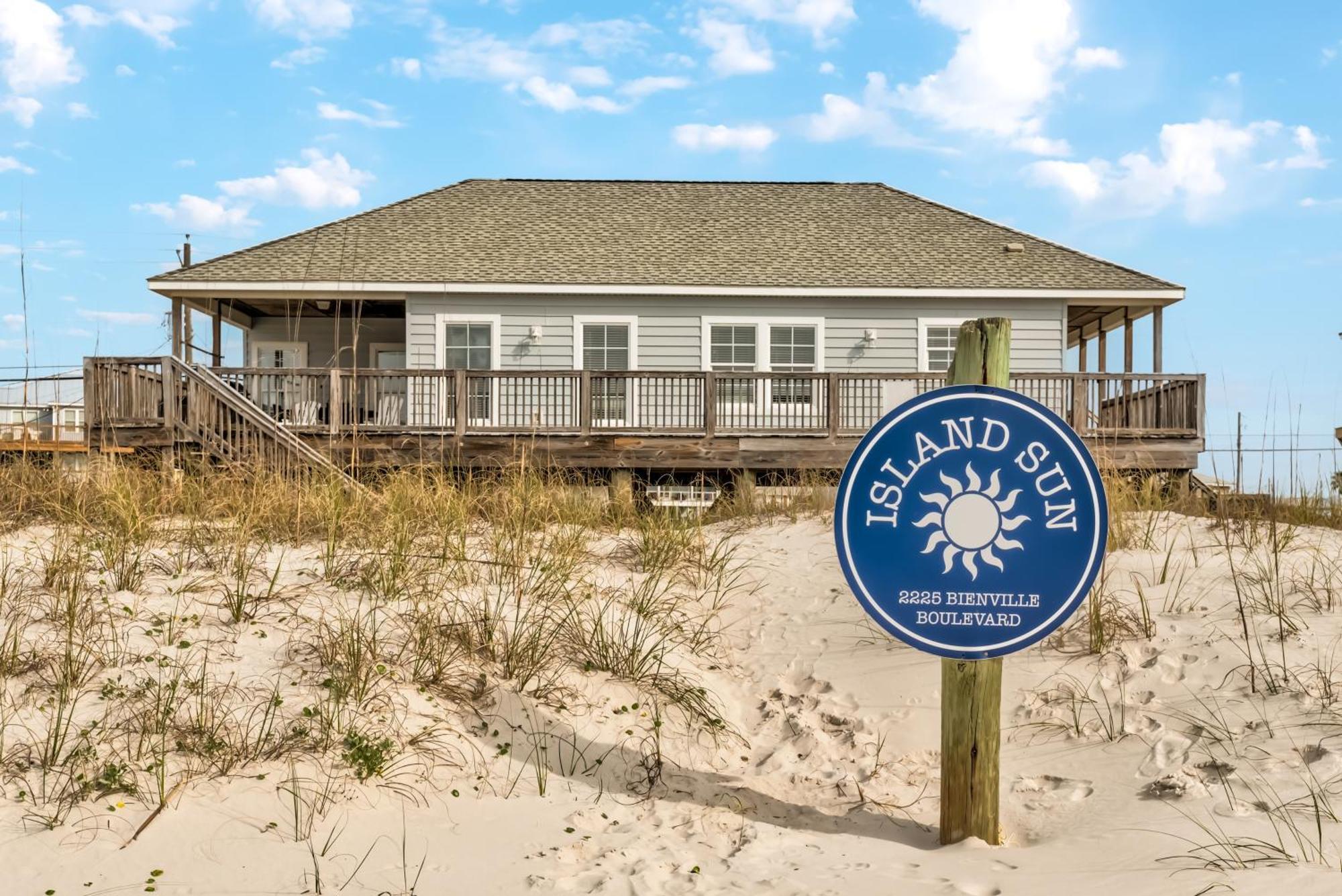 Island Sun - First Row Beach House! Fun And Games Galore - Including A Private Volleyball Pit! Home Dauphin Island Exteriör bild